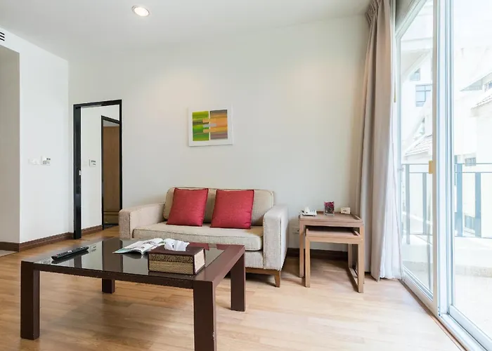 Patio Bts Sanam Pao 4* Bangkok