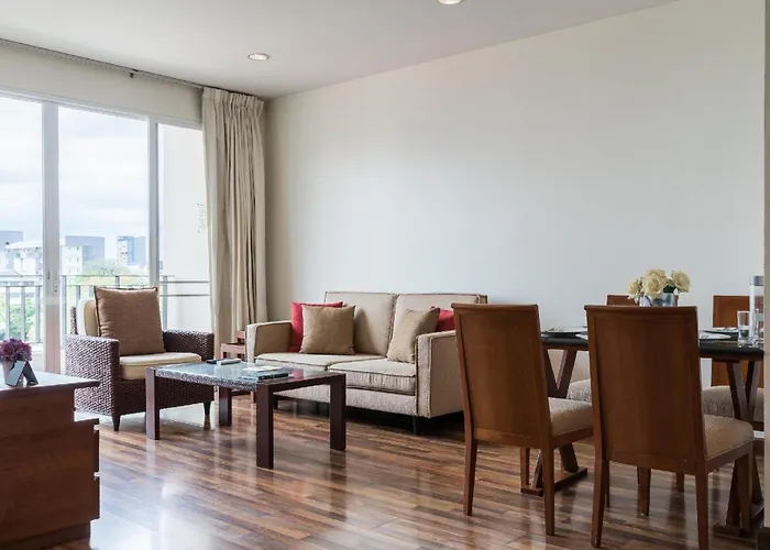 Apartahotel Patio Bts Sanam Pao 4*