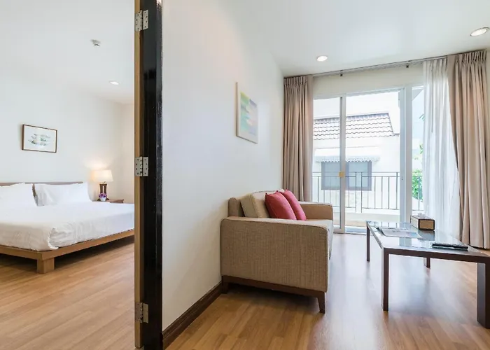 Patio Bts Sanam Pao 4* Bangkok