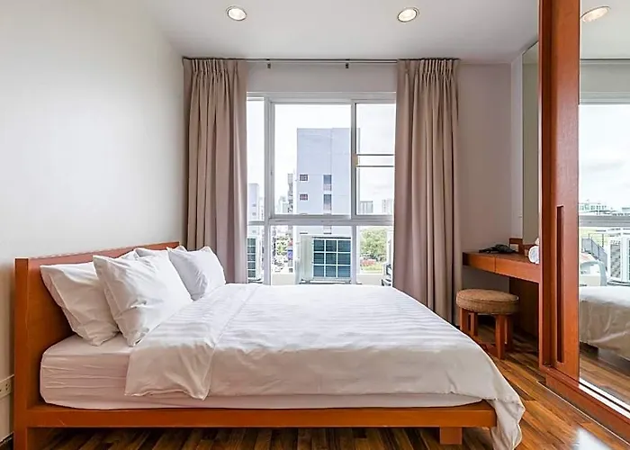 Hotel apartamentowy Patio Bts Sanam Pao 4*