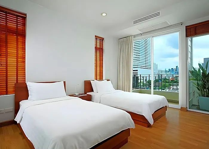 Hotel apartamentowy Patio Bts Sanam Pao 4*