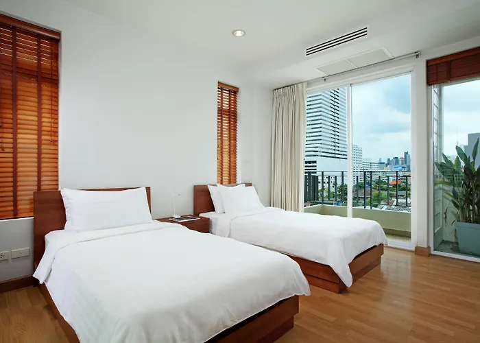 Patio Bts Sanam Pao Bangkok