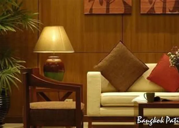 Patio Bts Sanam Pao 4* Bangkok